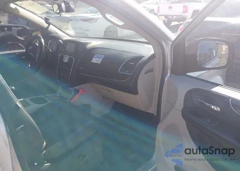 2012 Chrysler Town & Country Touring-L z USA, uszkodzony, nr VIN 2C4RC1CG8CR376159